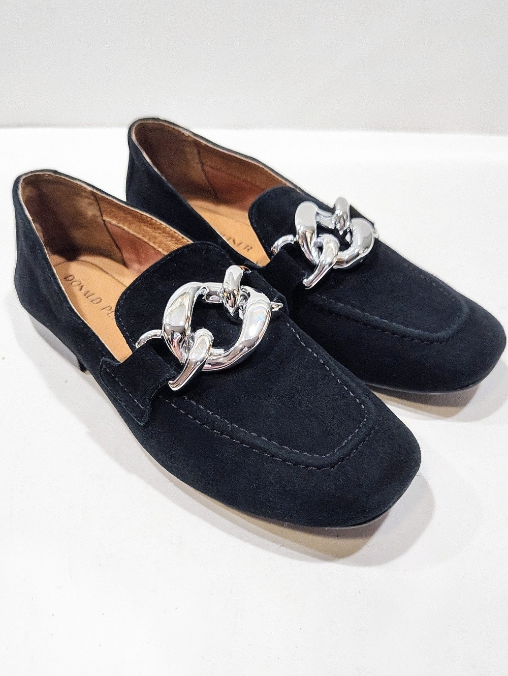 Donald Pliner Bristol Kid Black Suede Loafer Women's Size 6M Chunky Silver Chain
